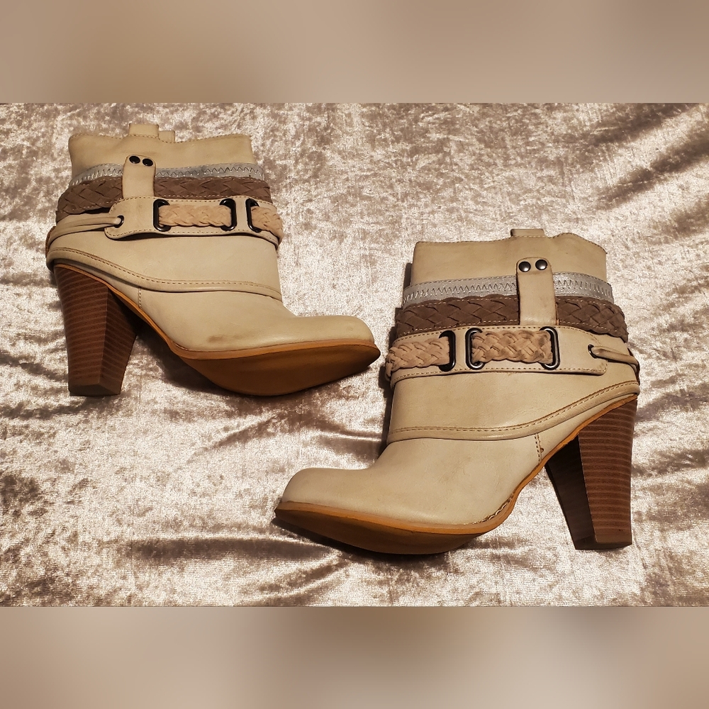 DOLCE by mojo moxy boots booties 8.5 new